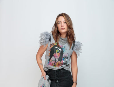 Camiseta Plumas Tachas Amy Festival